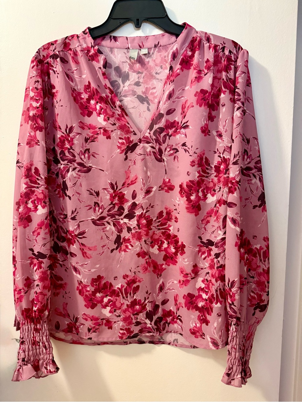 KUT from the Kloth Sage Floral Blouse Pink Orchid Smocked Cuffs M